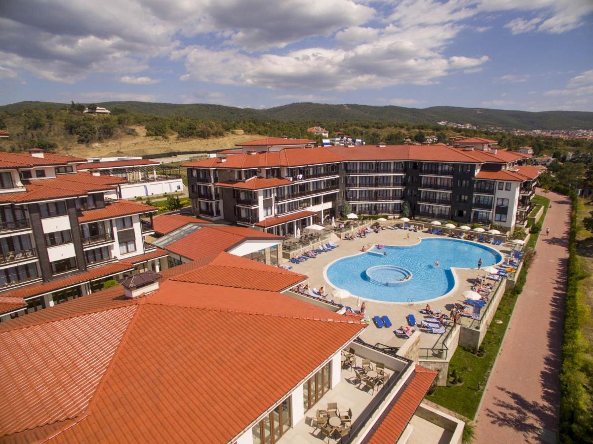 Nevis Resort & Aqua Park Sunny Beach Exterior photo