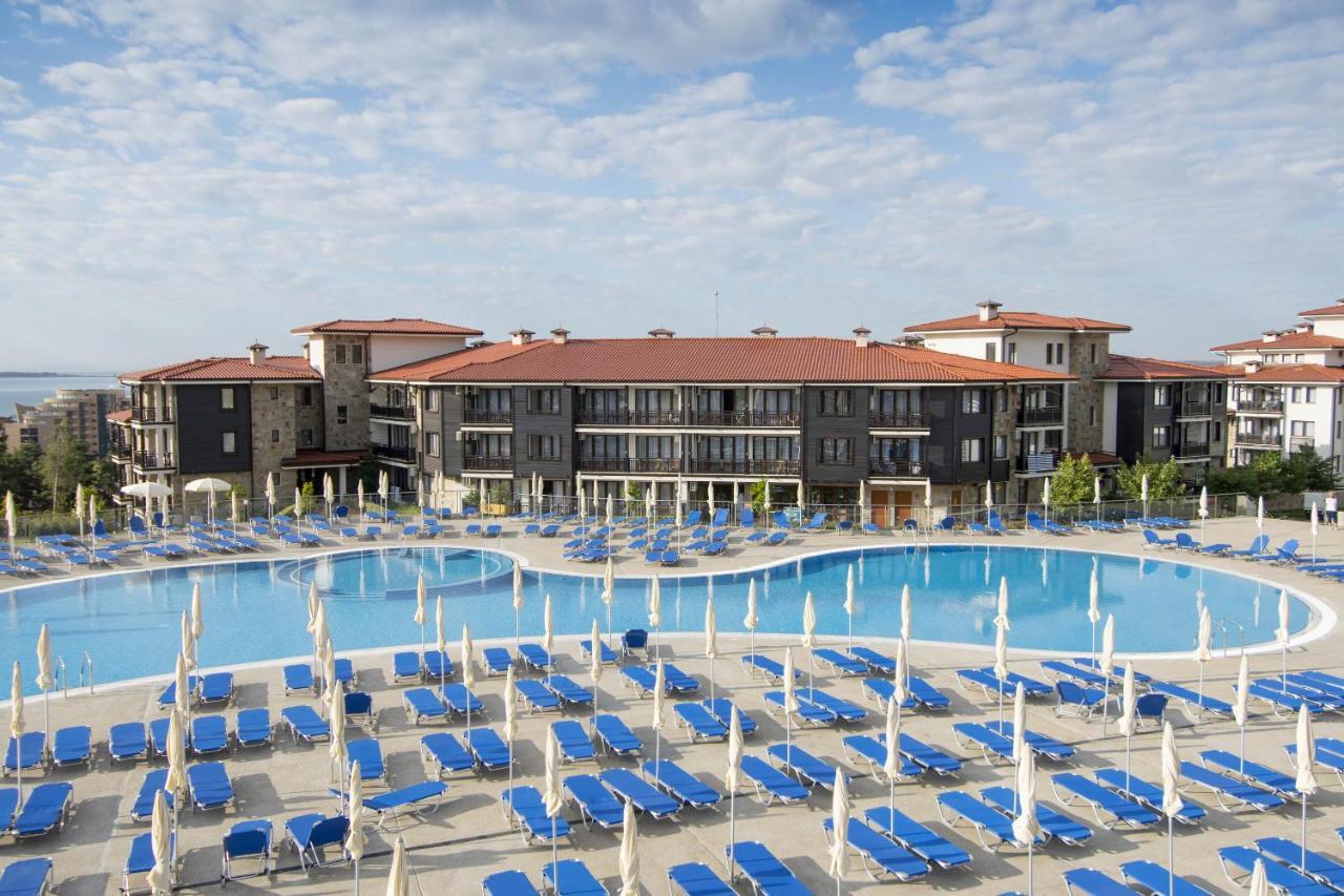 Nevis Resort & Aqua Park Sunny Beach Exterior photo