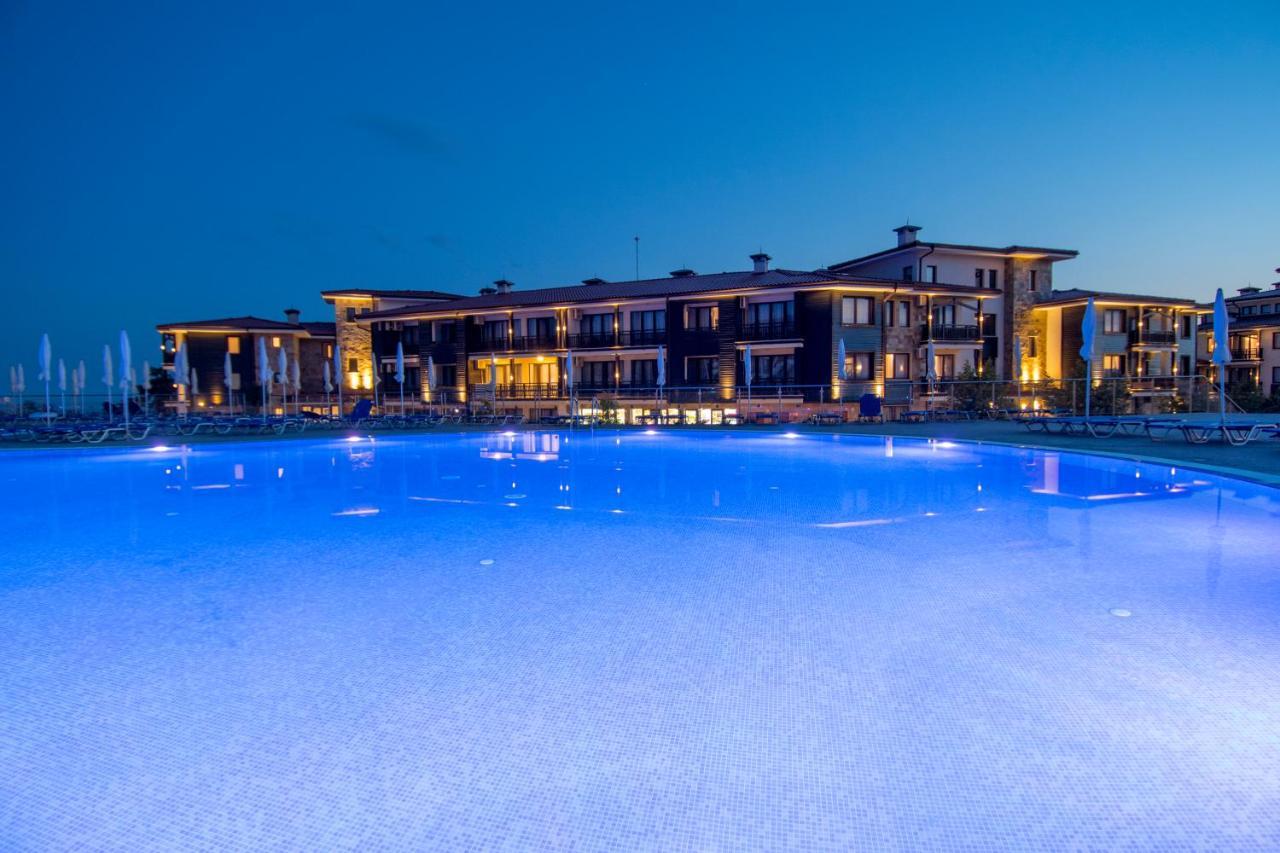 Nevis Resort & Aqua Park Sunny Beach Exterior photo